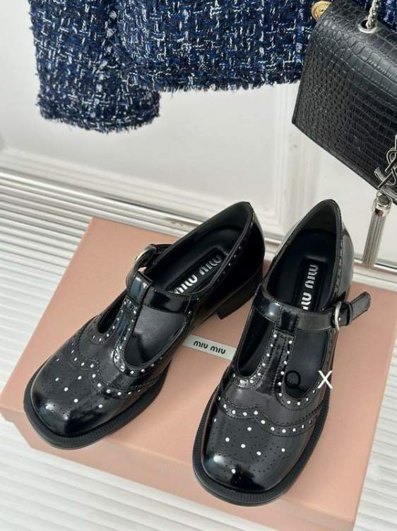 Picture of Miumiu Shoes _SKUMiuMiusz35-40JX070818086
